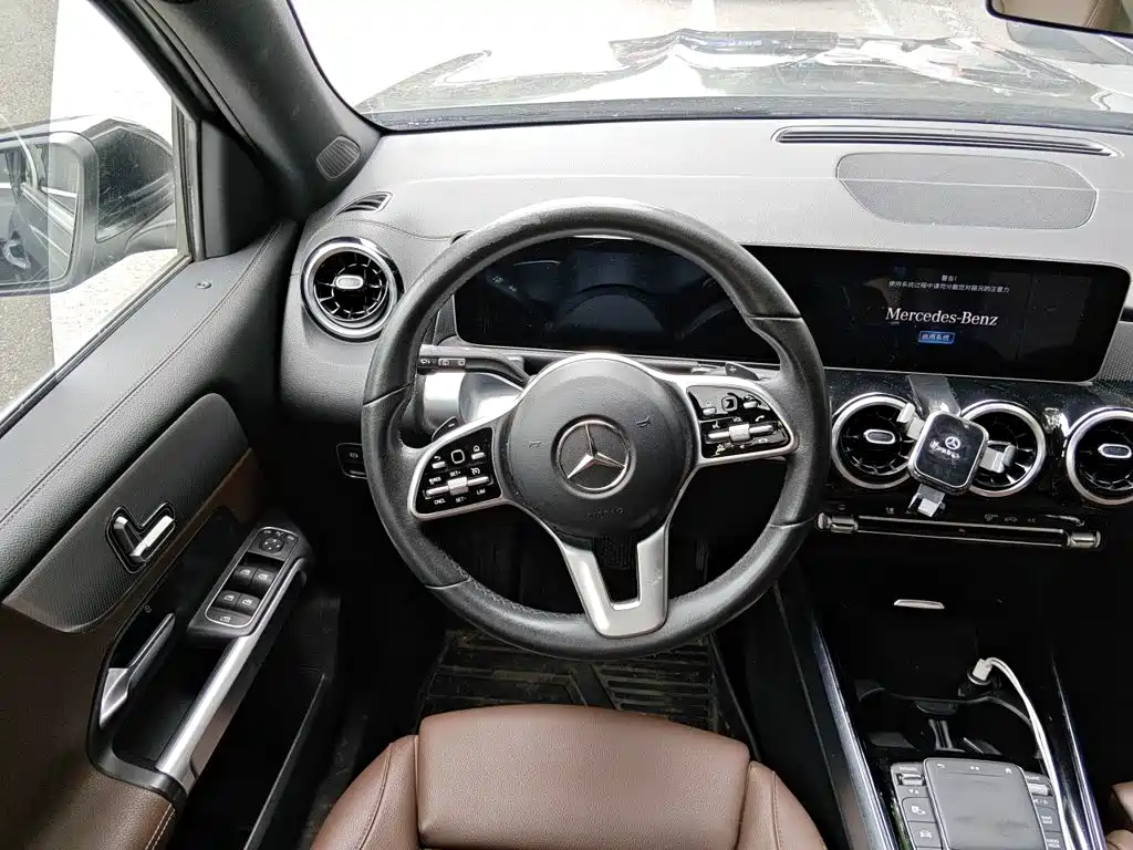Mercedes-Benz GLB 2021