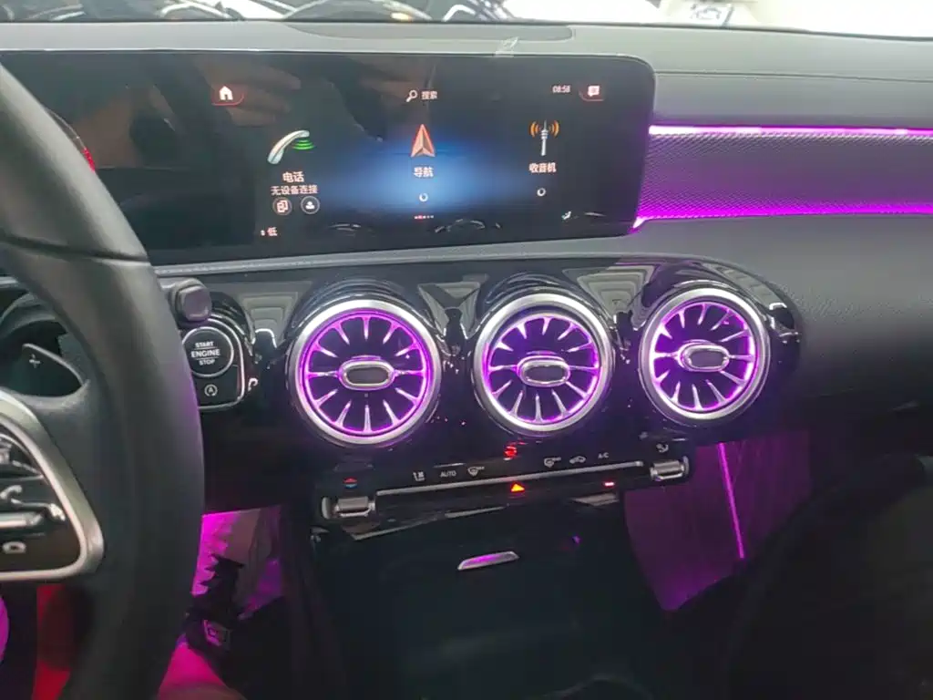 Mercedes-Benz A-Class 2022 — фото 13