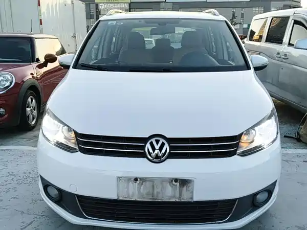 Volkswagen Touran 2015
