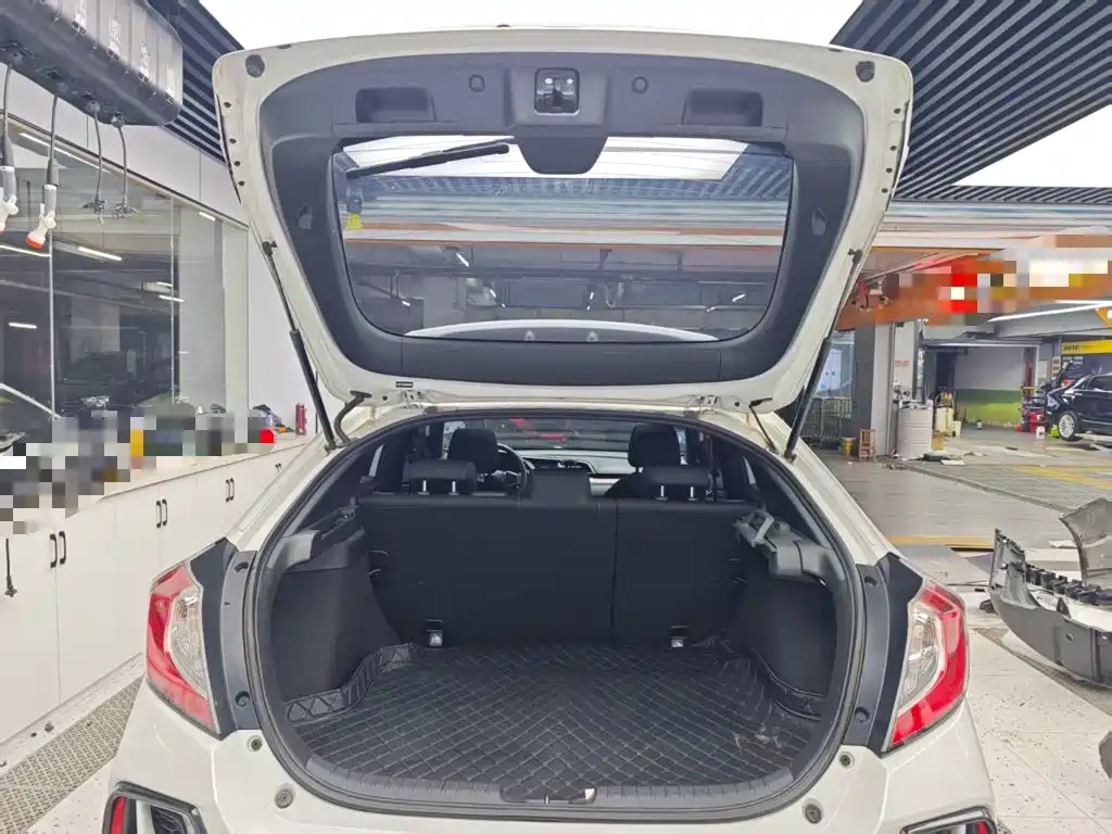 Honda Civic 2021 — фото 19