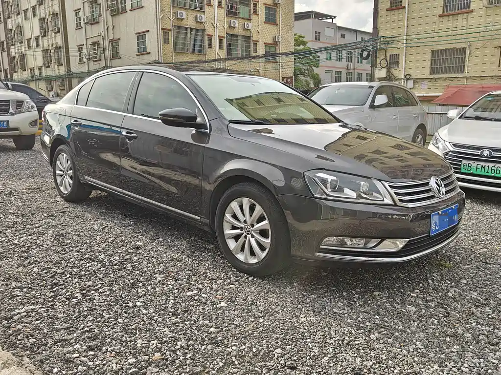 Volkswagen Magotan 2013