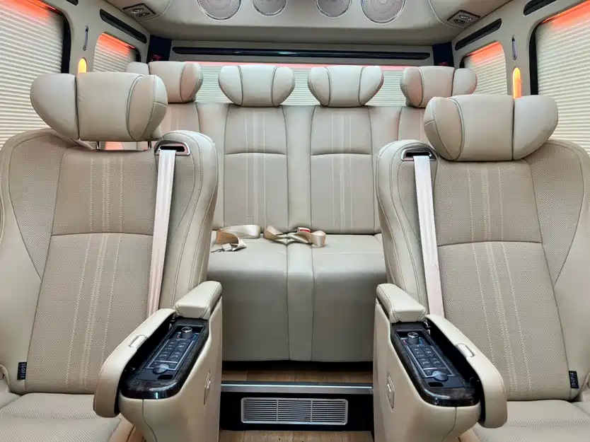 Toyota Coaster 2022 — фото 11