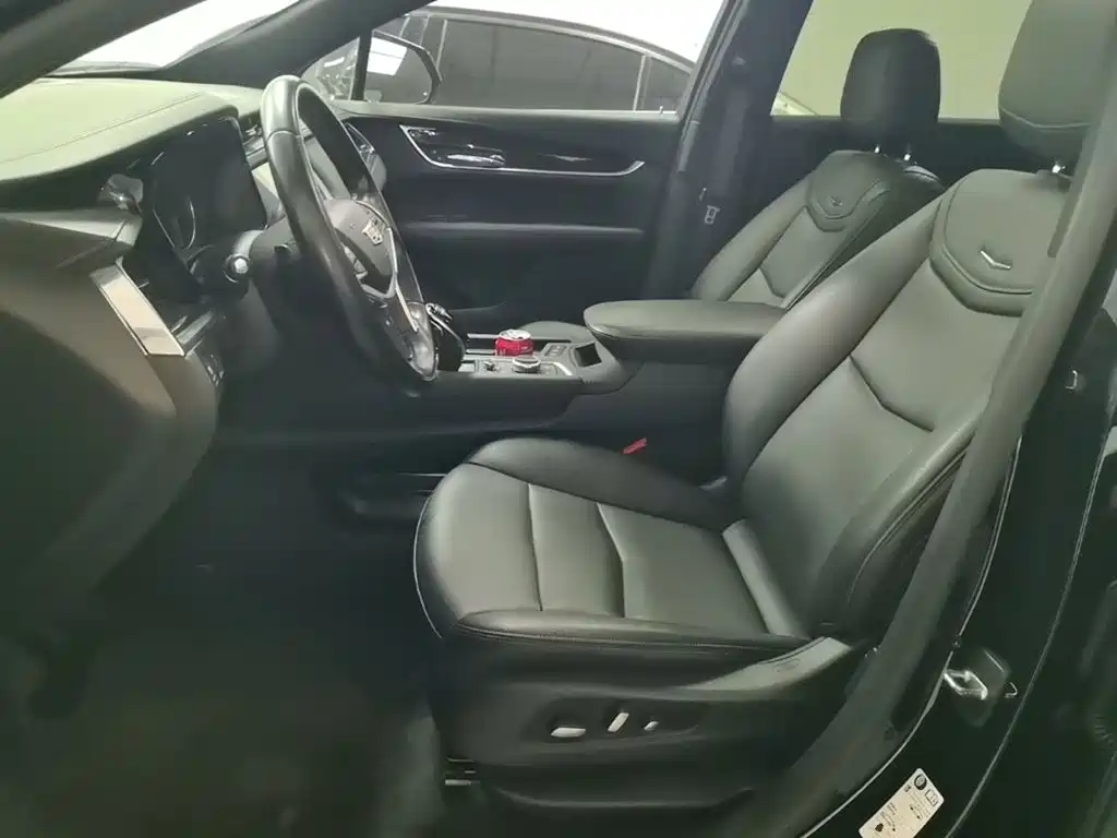 Cadillac XT5 2020 — фото 15