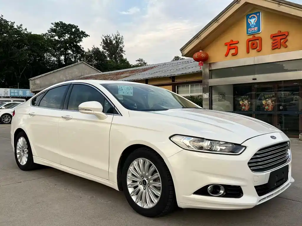 Ford Mondeo 2014 — фото 3