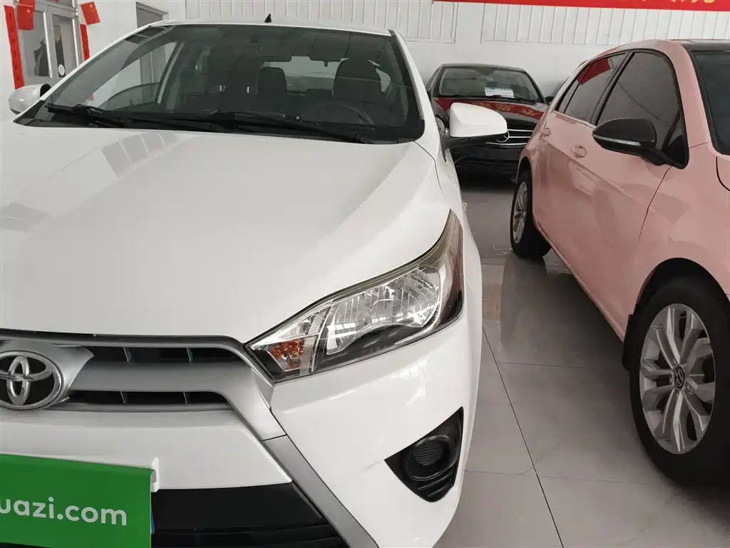 Toyota Yaris L 2015 — фото 24