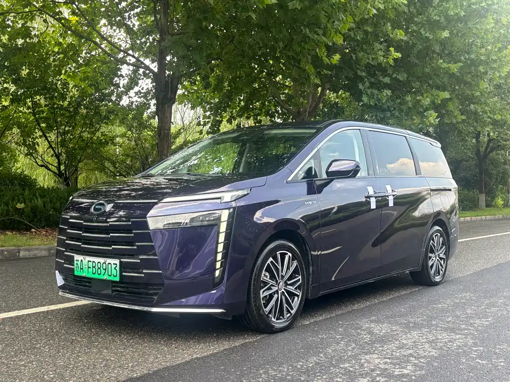 GAC Trumpchi E8 PHEV 2023 — фото 1