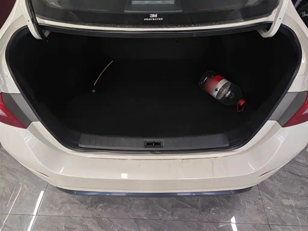 Nissan Sylphy EV 2019 — фото 15