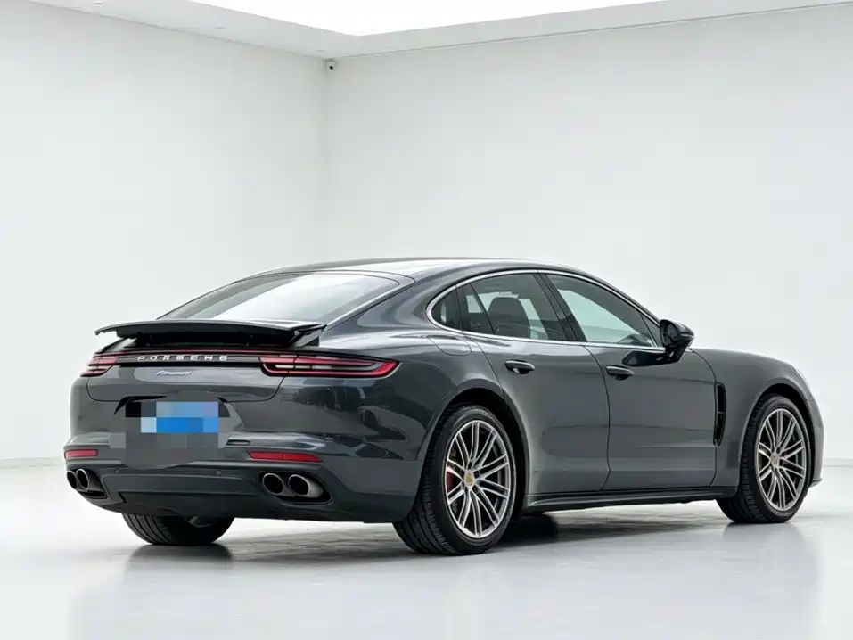 Porsche Panamera 2017 — фото 6