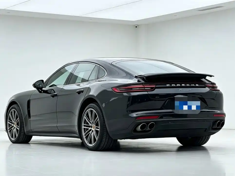 Porsche Panamera 2017 — фото 8