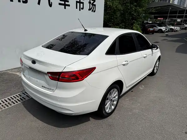 Ford Escort 2017