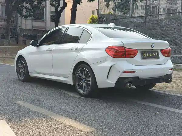BMW 1 Series 2021