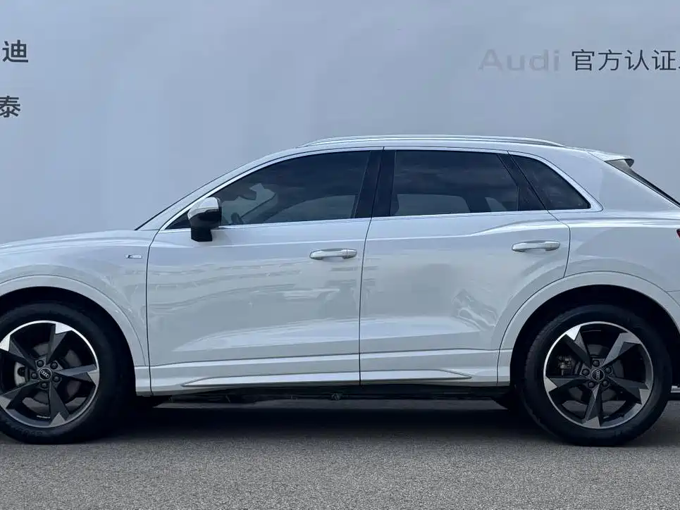 Audi Q3 2021 — фото 5