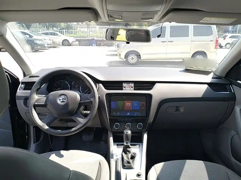 Skoda Octavia 2015 — фото 10