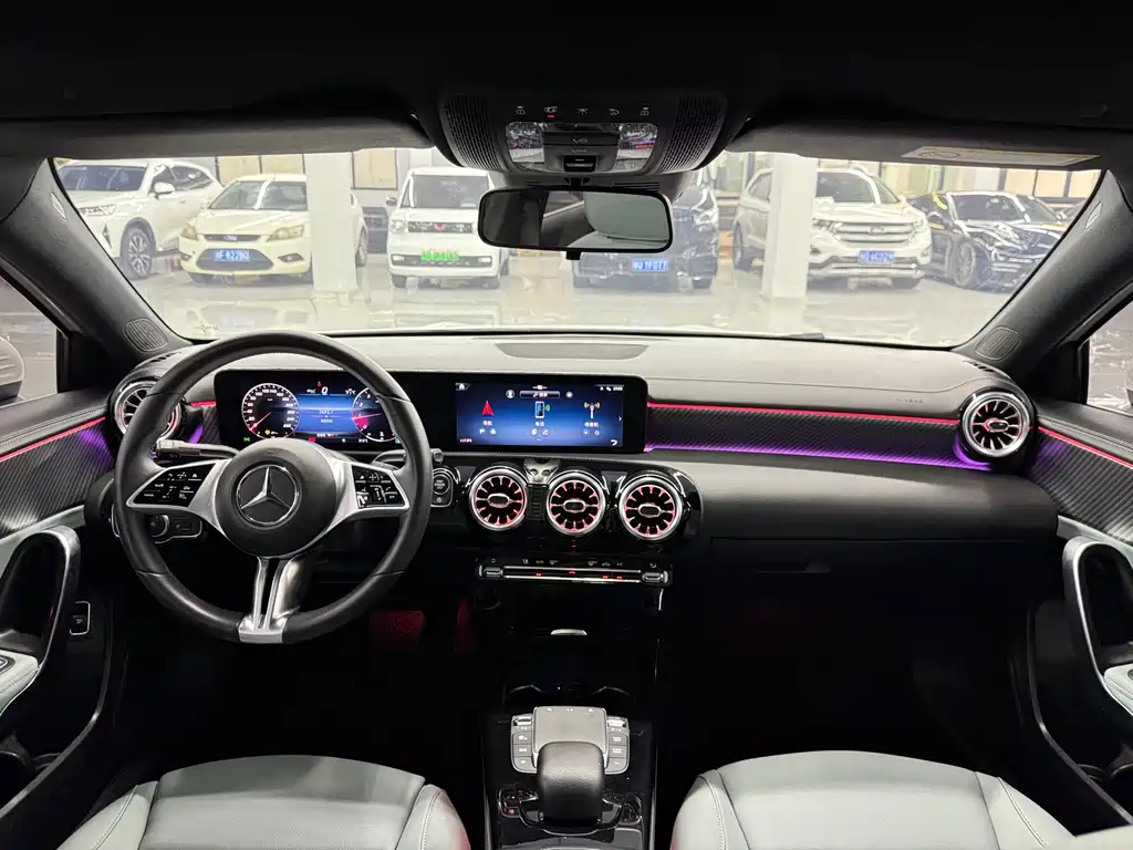 Mercedes-Benz A-Class 2023 — фото 10