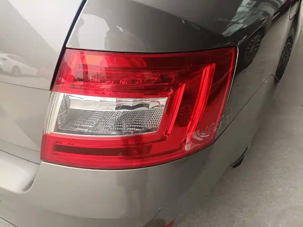 Skoda Octavia 2016 — фото 8