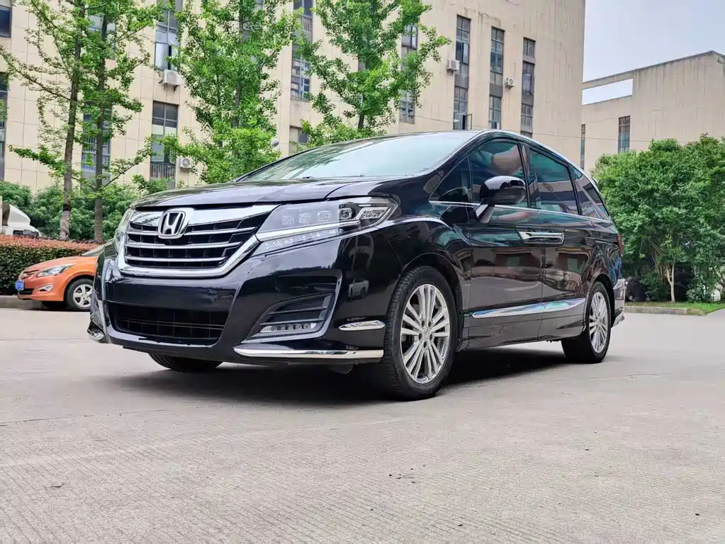 Honda Elysion 2018 — фото 1