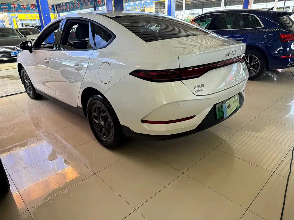 BYD Qin PLUS 2025 — фото 8