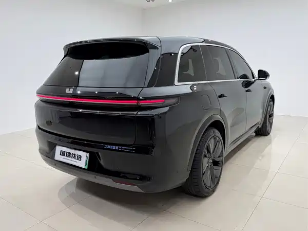 Li Auto L8 2025
