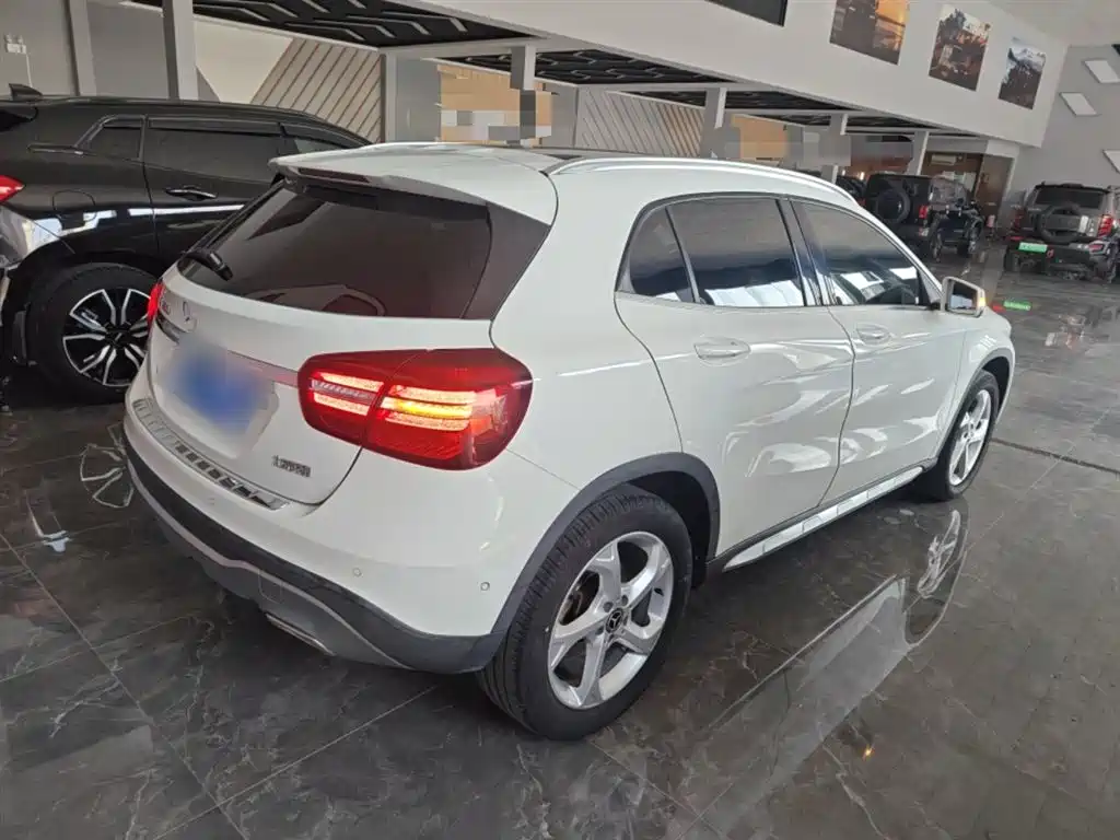 Mercedes-Benz GLA 2018 — фото 7