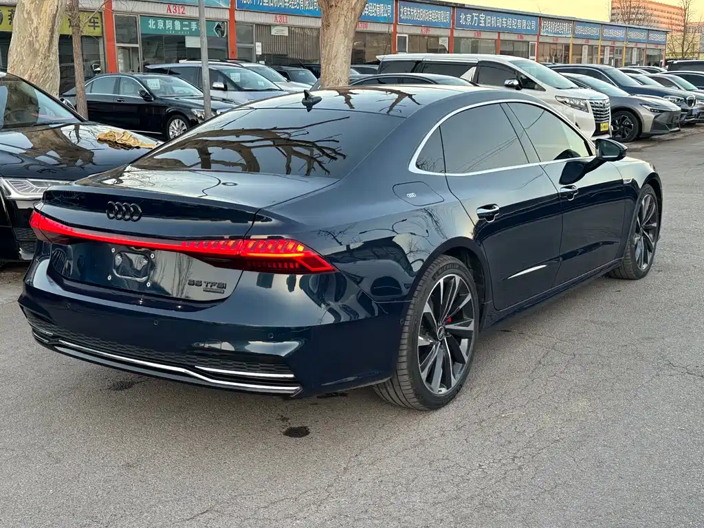 Audi A7L 2022 — фото 16