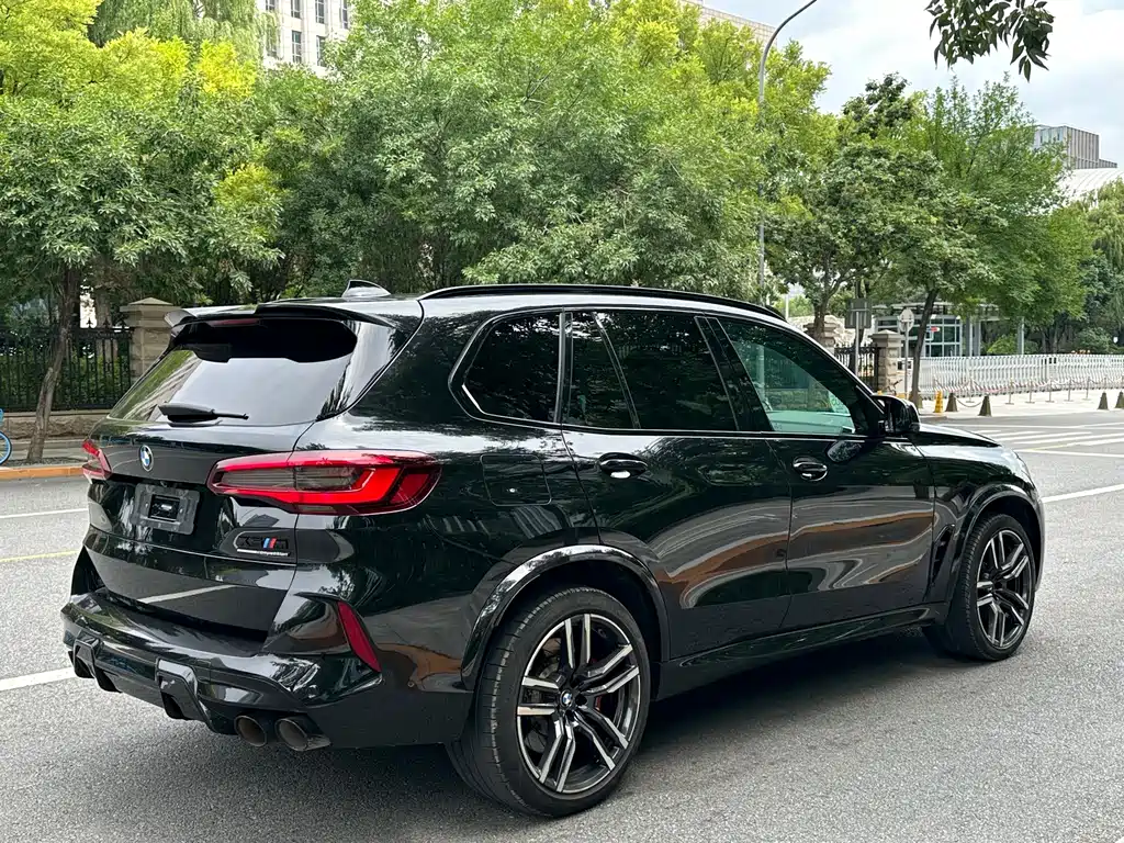 BMW X5 M 2021 — фото 20