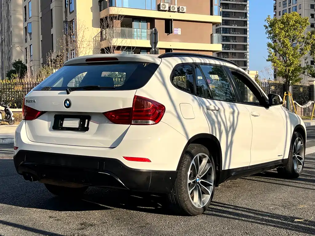 BMW X1 2013 — фото 5