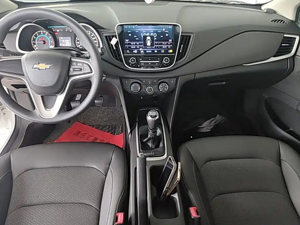 Chevrolet Cavalier 2017 — фото 13