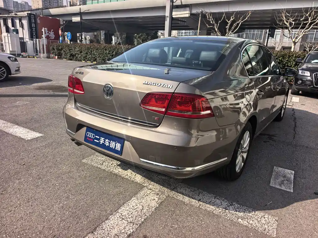 Volkswagen Magotan 2016