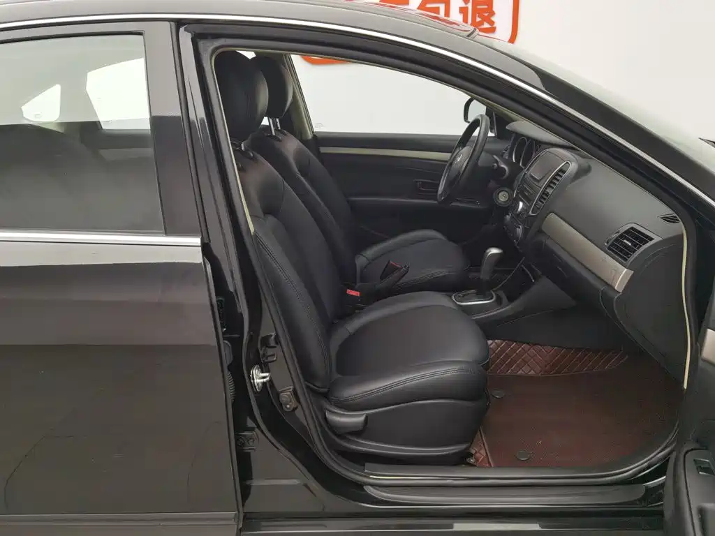 Nissan Sylphy 2017 — фото 23