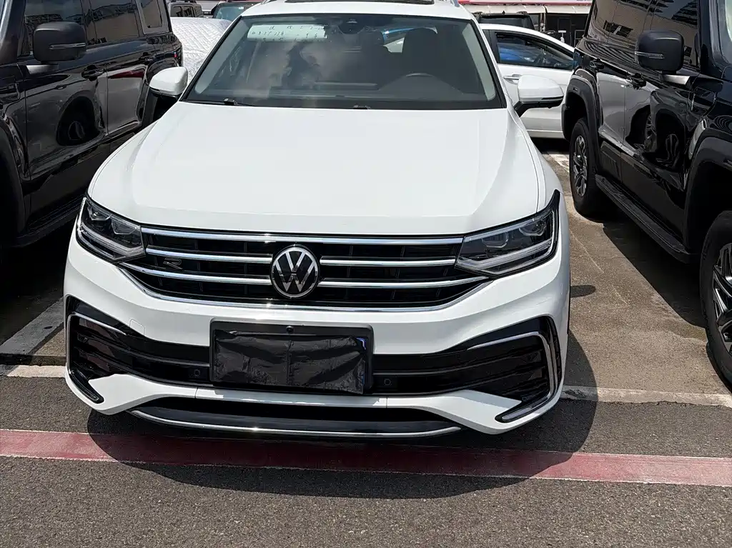 Volkswagen Tiguan L 2023