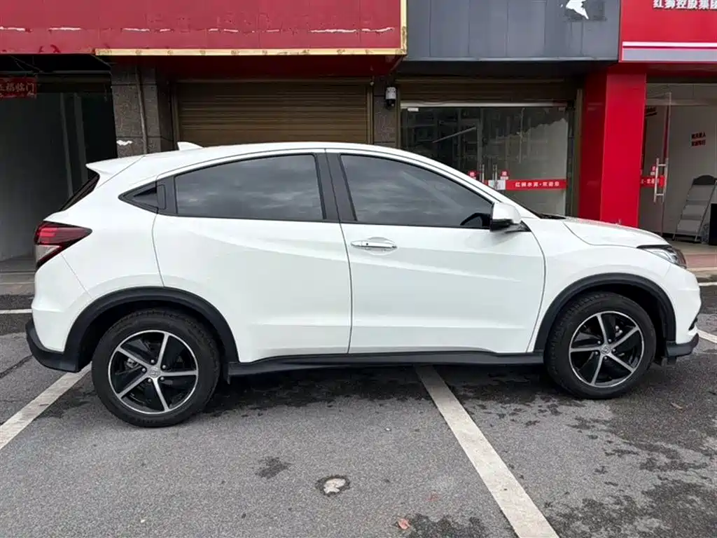 Honda Vezel 2022 — фото 3