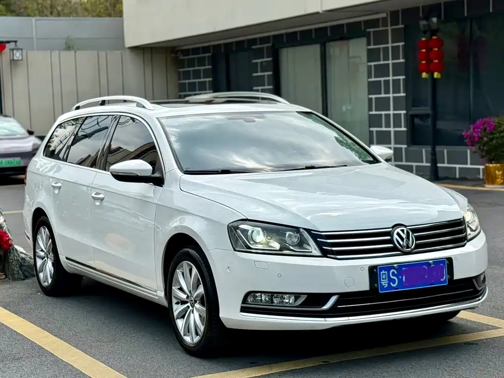 Volkswagen Magotan 2013