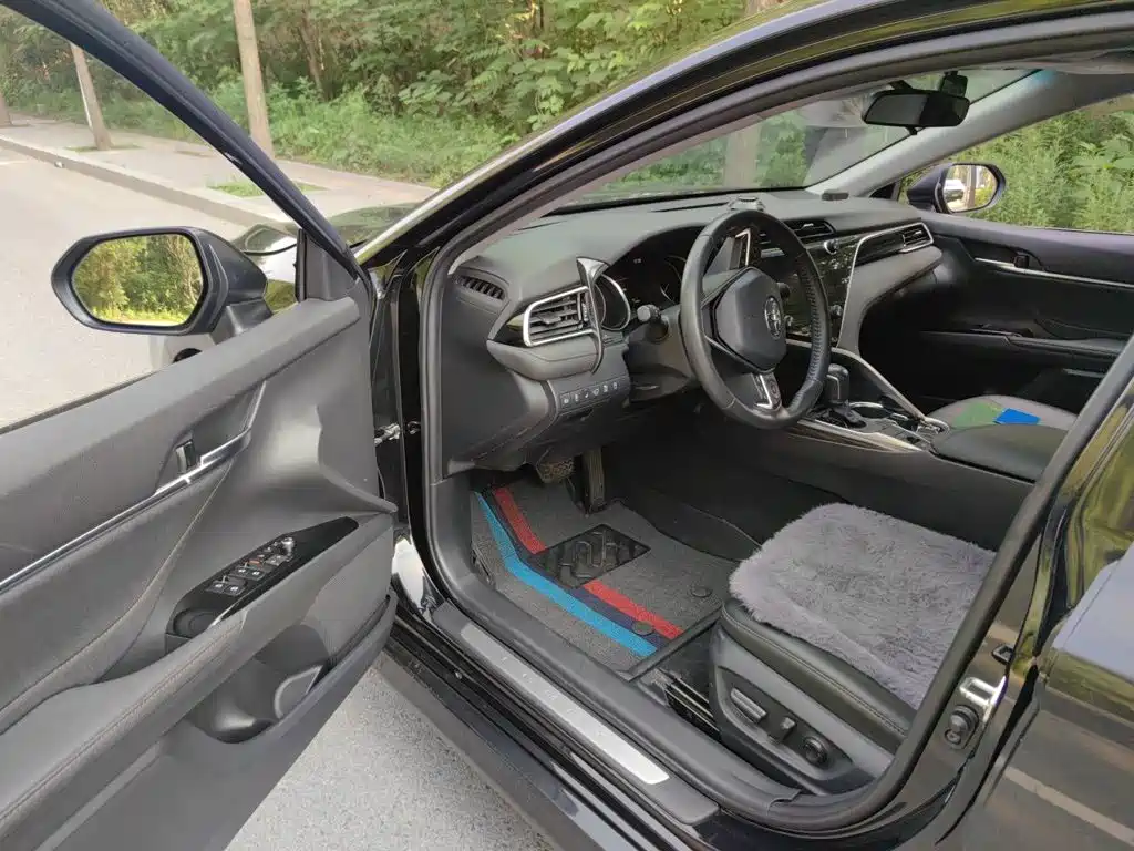 Toyota Camry 2020 — фото 14