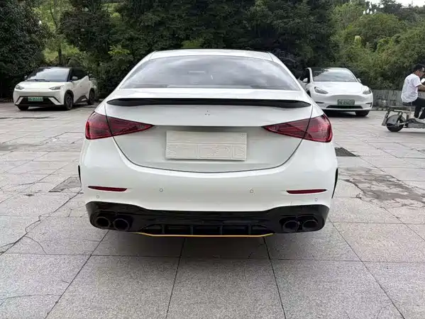 Mercedes-Benz C-Class 2024