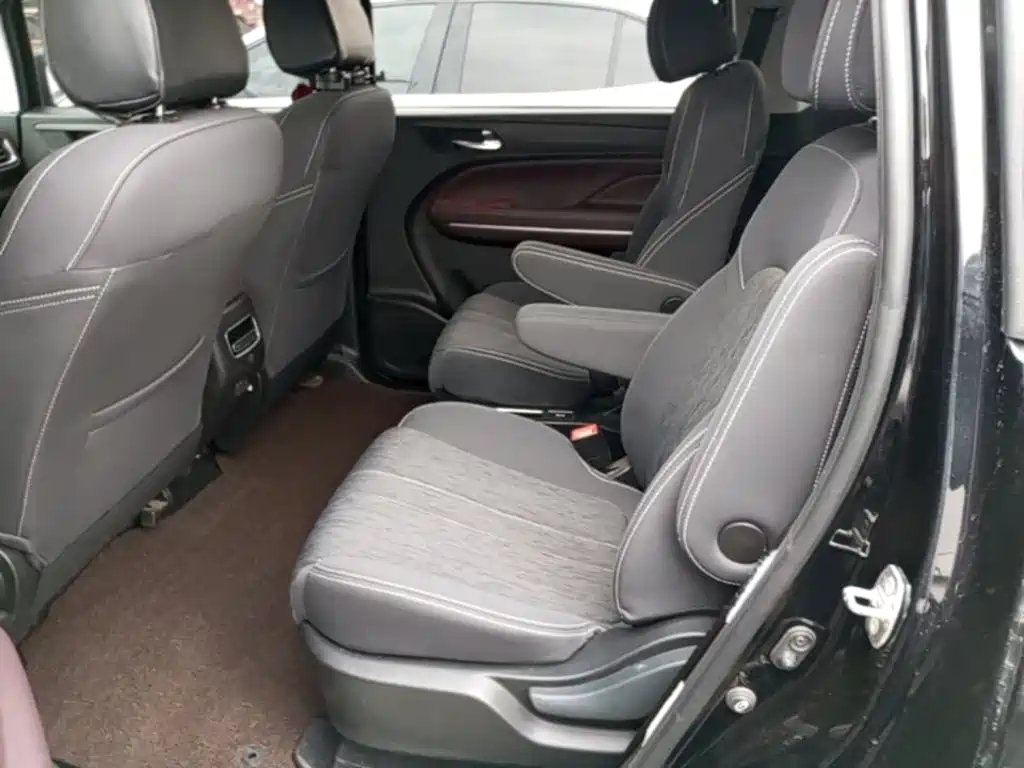 GAC Motor Trumpchi M6 2023 — фото 17