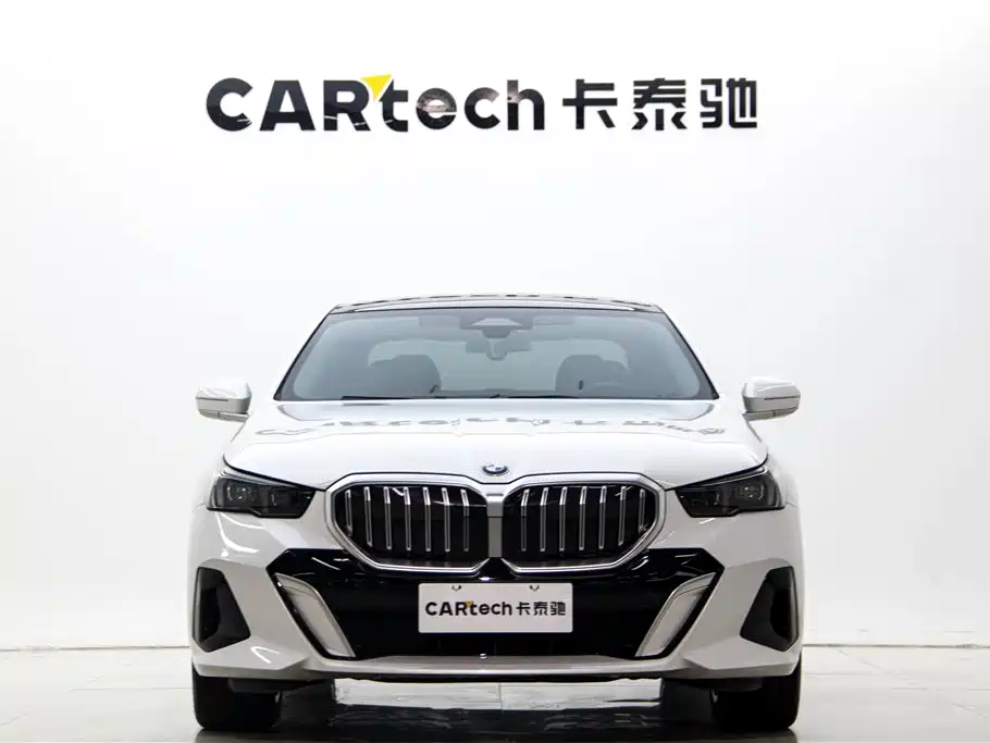 BMW 5 Series 2024