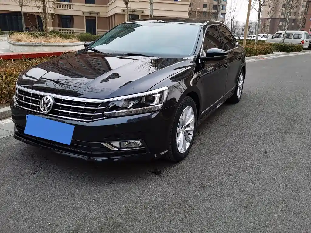 Volkswagen Passat 2019 — фото 1