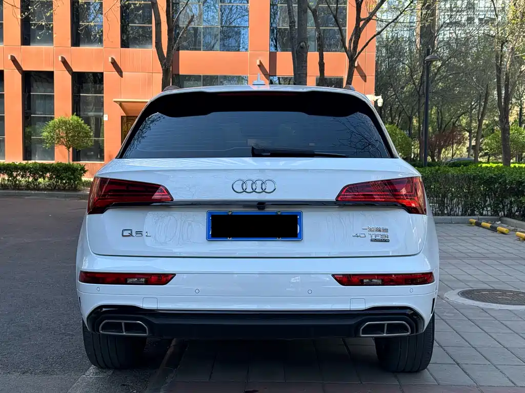 Audi Q5L 2022 — фото 6