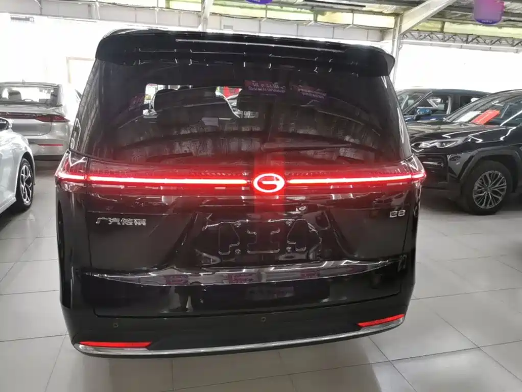 GAC Trumpchi E8 PHEV 2025 — фото 6