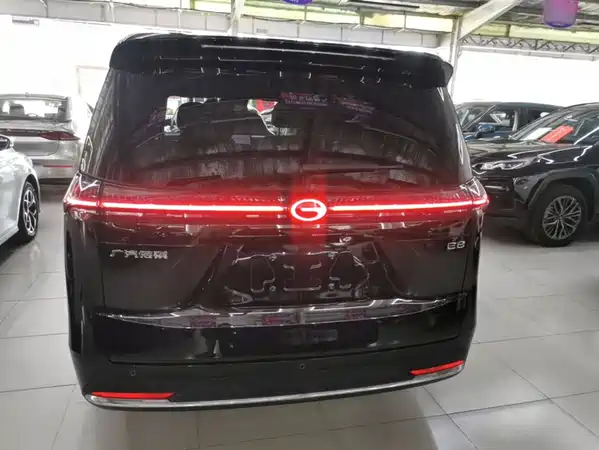 GAC Trumpchi E8 PHEV 2025