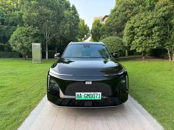 Geely Galaxy L7 2024