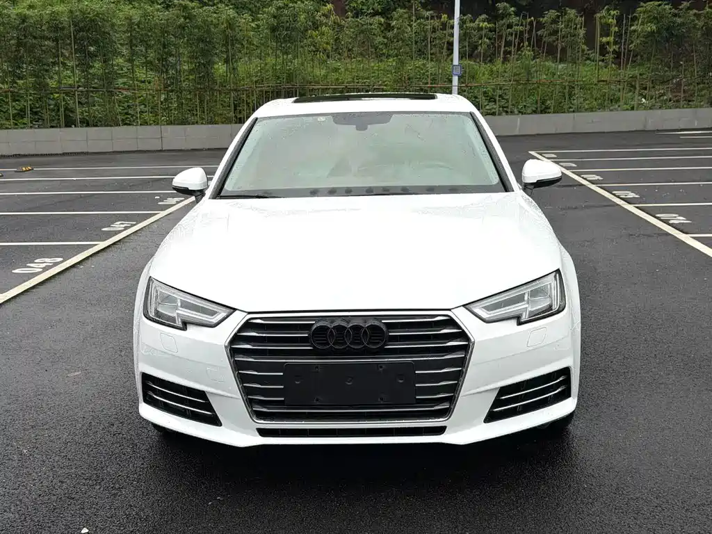 Audi A4L 2018