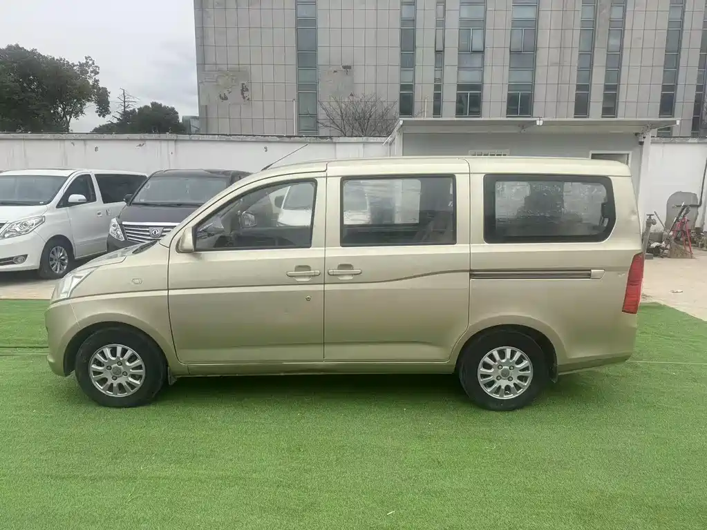 Wuling Rongguang V 2016 — фото 7