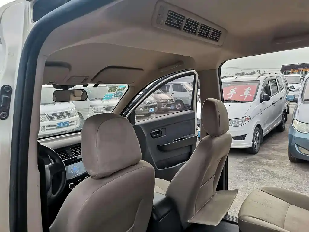 Wuling Rongguang V 2016 — фото 11