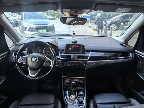 BMW 2 Series Station Wagon 2016