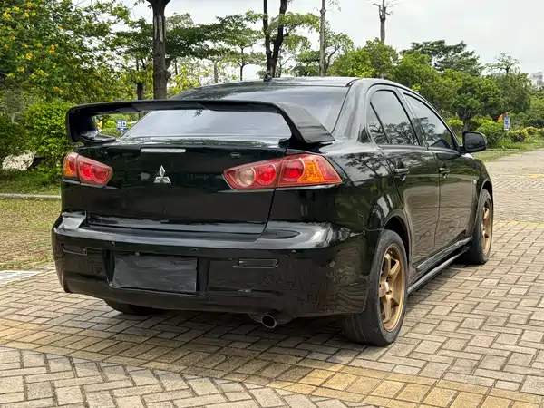 Mitsubishi Lancer EX 2013