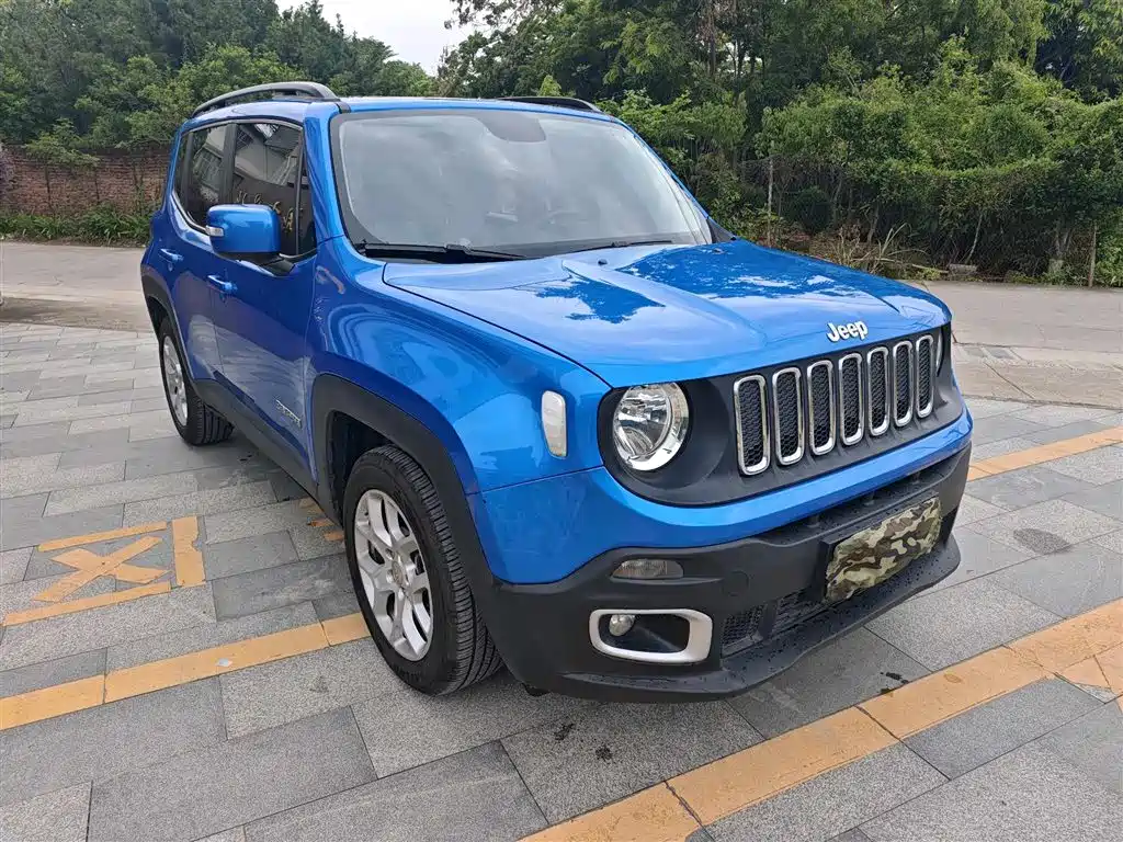 Jeep Renegade 2017 — фото 3