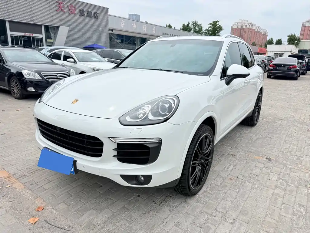 Porsche Cayenne 2017 — фото 1