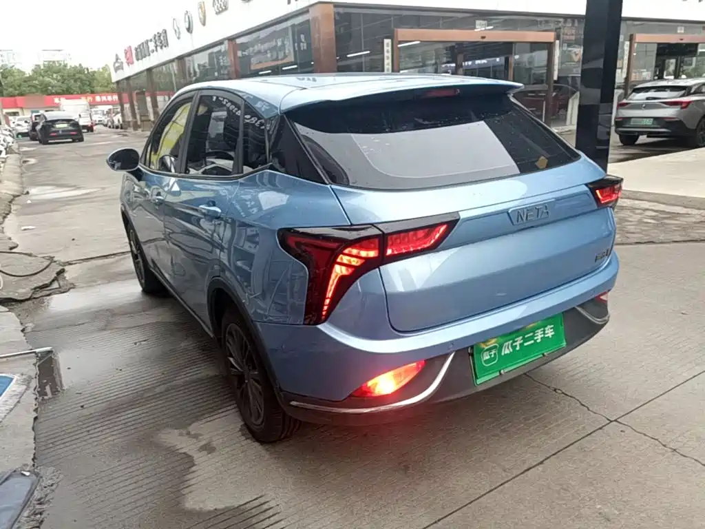 Neta V 2022