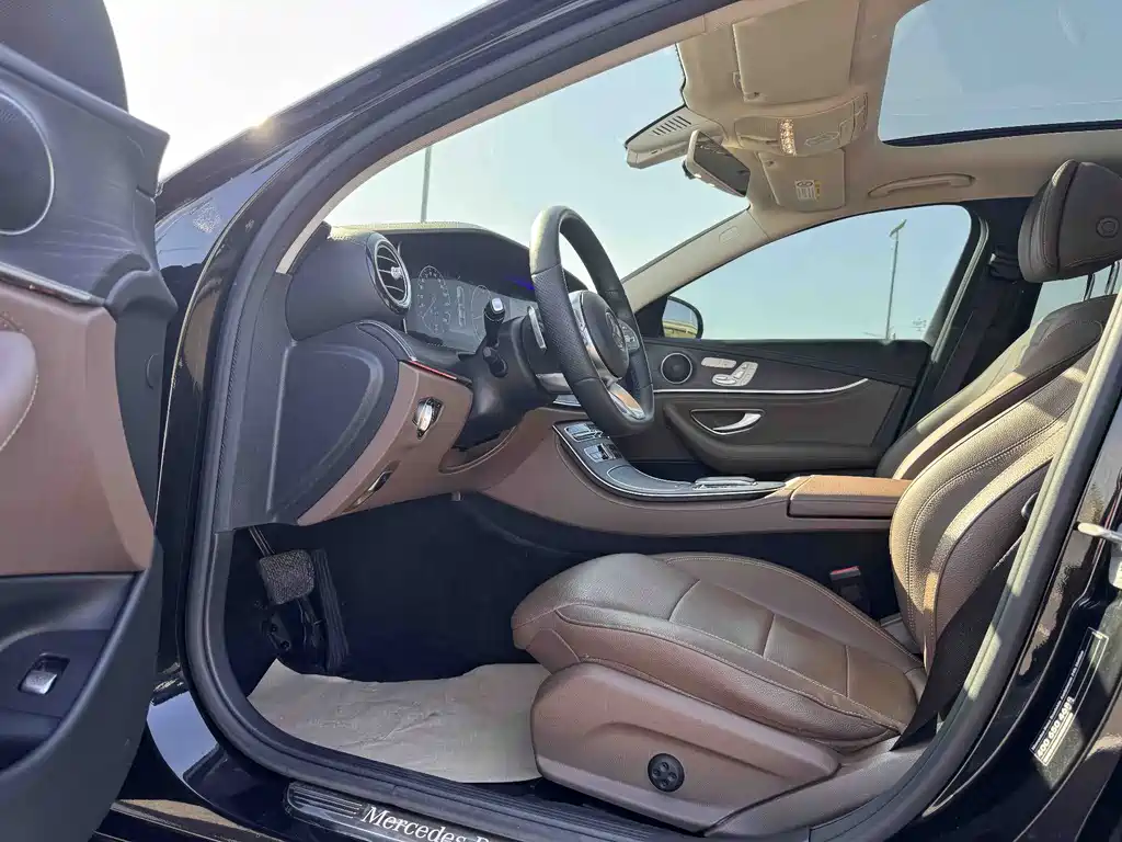 Mercedes-Benz E-Class 2019 — фото 11